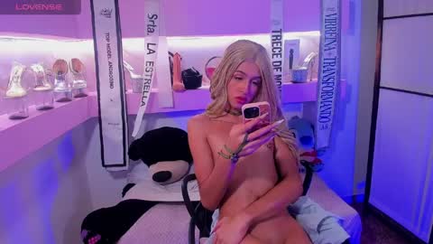 Dayana Hill online show from April 7, 2026, 8:15 am