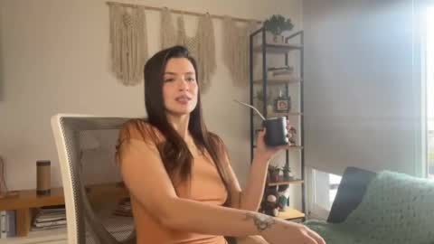 dayanavtx online show from November 5, 2025, 1:55 pm