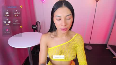 I am Dayanna  tecca online show from December 24, 2024, 11:00 pm