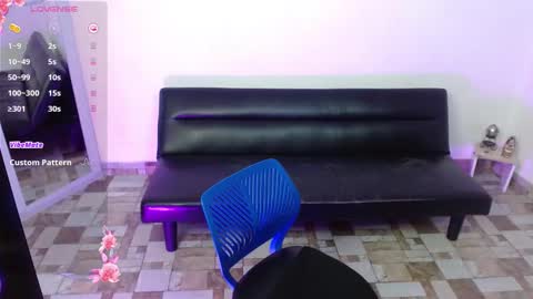 dayis online show from February 25, 2025, 11:19 am