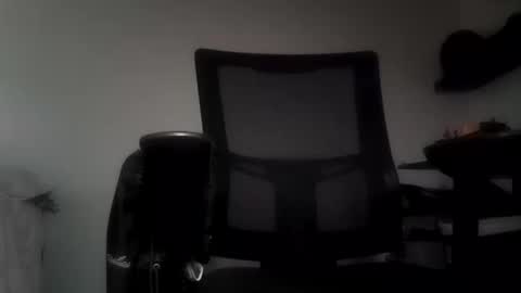 daynnight22 online show from December 1, 2025, 5:40 pm