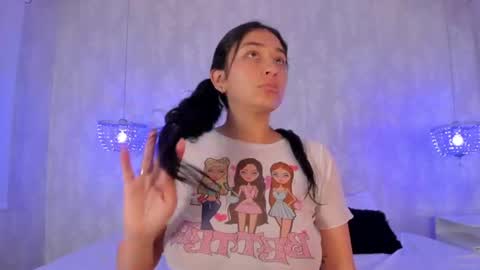 DAYRA ANGELS online show from June 25, 2026, 6:56 pm