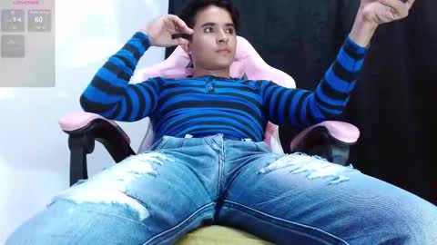 dayro_dduran online show from October 5, 2025, 6:28 pm