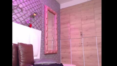 Snapshot of dayse_martinez chatting on December 20, 2024, 3:53 pm Dayse  online show from December 20, 2024, 3:53 pm