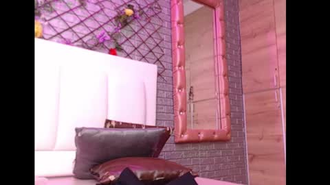 Snapshot of dayse_martinez chatting on March 3, 2025, 3:53 pm Dayse  online show from March 3, 2025, 3:53 pm