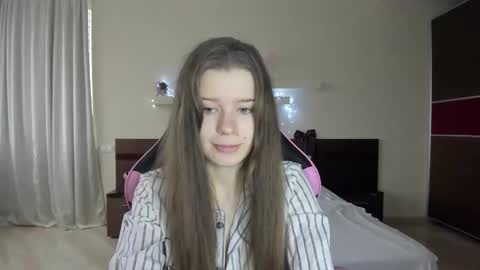 dazdrasmigdasue online show from February 1, 2025, 7:36 am