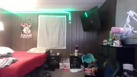 DazedConfession online show from December 22, 2025, 5:48 am