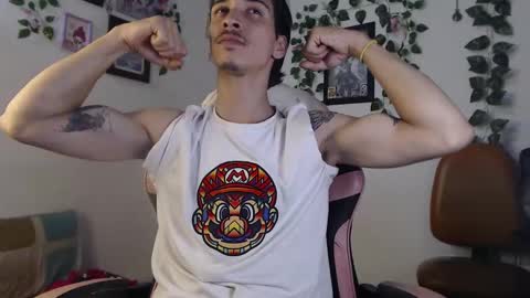 Snapshot of dazzayyy chatting on January 6, 2025, 1:53 am dazzayy online show from January 6, 2025, 1:53 am