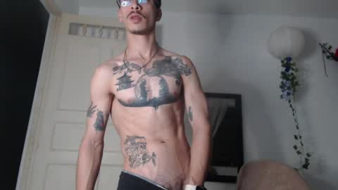 Snapshot of dazzayyy chatting on April 28, 2026, 2:27 am dazzayy online show from April 28, 2026, 2:27 am