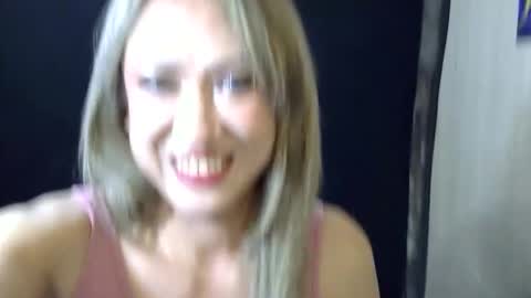 Snapshot of dazzlinglady44 chatting on March 28, 2026, 3:00 pm stephaniechim online show from March 28, 2026, 3:00 pm