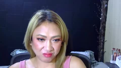 Snapshot of dazzlinglady44 chatting on May 9, 2026, 6:24 pm stephaniechim online show from May 9, 2026, 6:24 pm