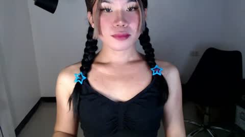 Snapshot of dazzzlingcarol chatting on June 27, 2026, 9:36 am dazzzlingcarol online show from June 27, 2026, 9:36 am