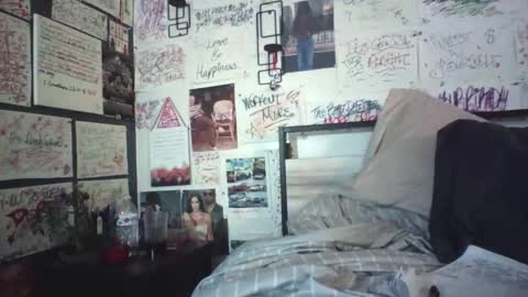 dbeamon92 online show from May 6, 2026, 2:08 am