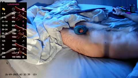 dcooper92 online show from September 26, 2025, 1:31 am