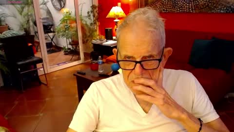 Snapshot of ddaldd chatting on April 1, 2026, 1:52 pm NOLADon online show from April 1, 2026, 1:52 pm