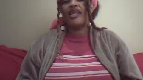 Snapshot of ddboobsnipples chatting on June 26, 2026, 8:19 am ddboobsnipples online show from June 26, 2026, 8:19 am