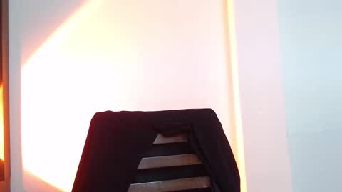 Snapshot of dead_girll chatting on October 8, 2025, 9:56 pm freak online show from October 8, 2025, 9:56 pm