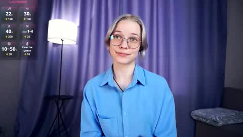 Charlie 18yo online show from September 23, 2025, 6:16 am