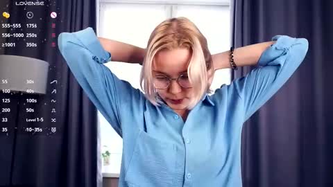 Charlie 18yo online show from October 10, 2025, 5:28 am