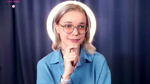 Charlie 18yo online show from October 15, 2025, 6:35 am