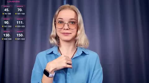 Charlie 18yo online show from October 17, 2025, 5:43 am