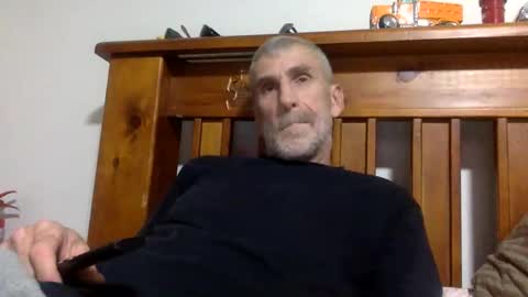 deanofflove2210 online show from January 4, 2025, 3:40 am