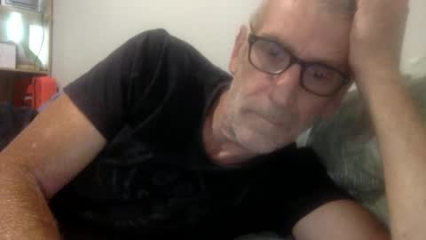 deanofflove221000 online show from December 5, 2025, 12:52 am