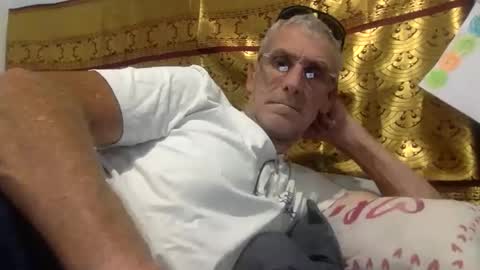 Snapshot of deanofflove221000 chatting on February 21, 2026, 6:03 am deanofflove221000 online show from February 21, 2026, 6:03 am