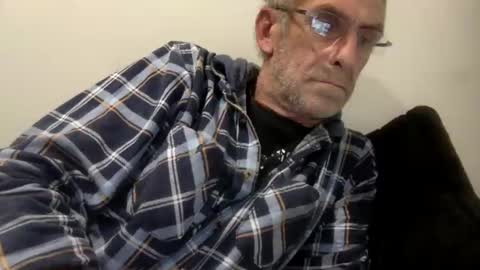 Snapshot of deanofflove221000 chatting on March 13, 2026, 11:17 am deanofflove221000 online show from March 13, 2026, 11:17 am