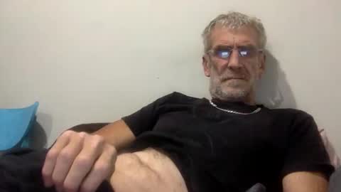 Snapshot of deanofflove221000 chatting on March 17, 2026, 10:46 pm deanofflove221000 online show from March 17, 2026, 10:46 pm