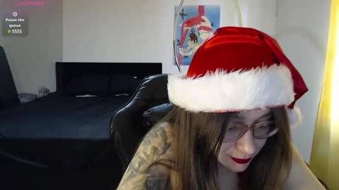 dearlilith6666 online show from December 24, 2024, 2:22 pm
