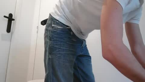 debahau online show from February 21, 2025, 2:38 pm