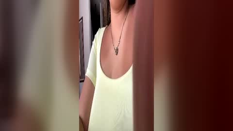 Snapshot of debie_lehee chatting on June 19, 2026, 2:54 pm Victoria online show from June 19, 2026, 2:54 pm