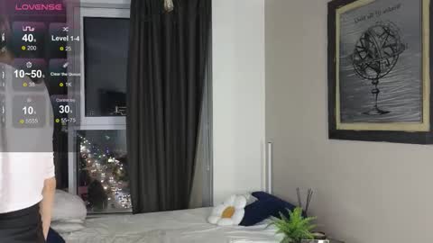 Snapshot of debihenks chatting on October 14, 2025, 5:14 pm Eva online show from October 14, 2025, 5:14 pm