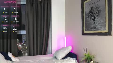 Snapshot of debihenks chatting on October 22, 2025, 6:07 pm Eva online show from October 22, 2025, 6:07 pm