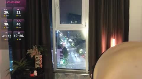 Snapshot of debihenks chatting on October 30, 2025, 5:02 pm Eva online show from October 30, 2025, 5:02 pm