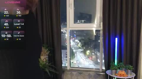 Snapshot of debihenks chatting on November 1, 2025, 5:04 pm Eva online show from November 1, 2025, 5:04 pm