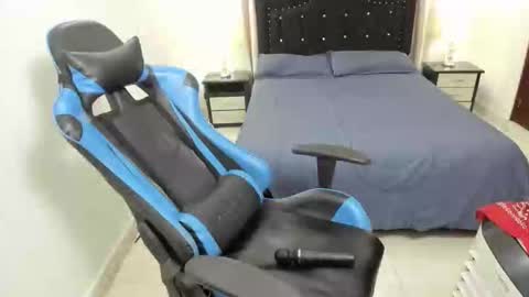  Dbora  online show from March 21, 2026, 10:35 pm