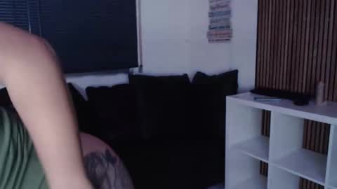 Snapshot of deborah_1992 chatting on January 28, 2025, 11:28 pm Deborah 1992 online show from January 28, 2025, 11:28 pm