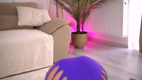 Snapshot of deborahlowe chatting on April 27, 2026, 3:43 pm Tamara online show from April 27, 2026, 3:43 pm