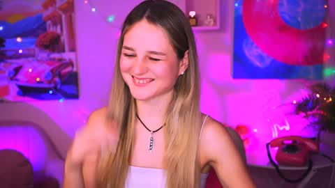 Snapshot of deboralarson chatting on January 8, 2025, 4:33 pm Debora online show from January 8, 2025, 4:33 pm