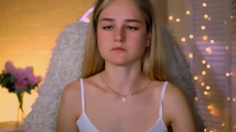 Snapshot of deboralarson chatting on September 15, 2025, 3:39 am Debora online show from September 15, 2025, 3:39 am