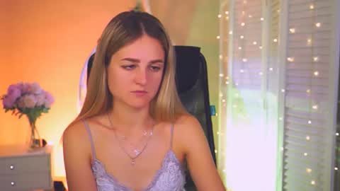 Debora online show from June 22, 2026, 3:19 am