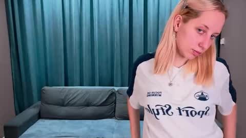 Snapshot of debrabanks chatting on February 14, 2026, 9:06 am Maria online show from February 14, 2026, 9:06 am