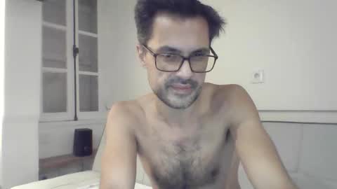 Snapshot of decchill19 chatting on October 20, 2025, 11:16 pm decchill19 online show from October 20, 2025, 11:16 pm