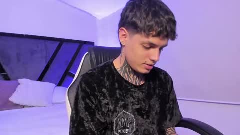 declan_fox online show from September 17, 2025, 3:52 am