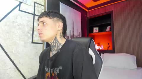 declan_fox online show from September 28, 2025, 3:56 am