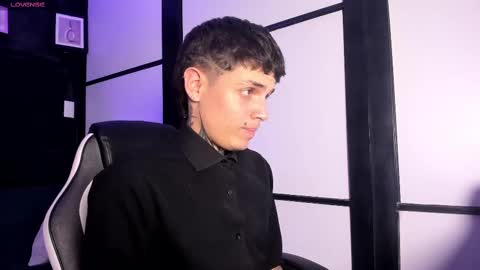 declan_fox online show from October 3, 2025, 9:45 pm