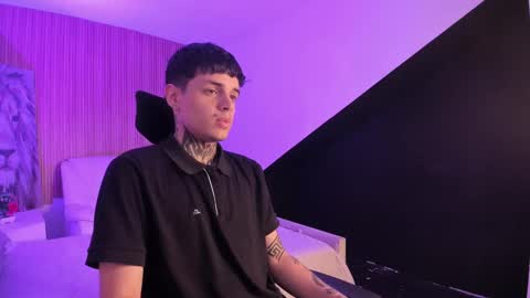 declan_fox online show from October 13, 2025, 12:49 pm