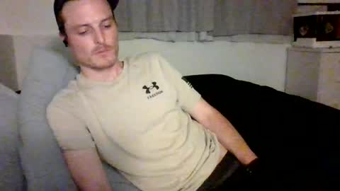 Dee4dayz online show from July 17, 2026, 2:29 am